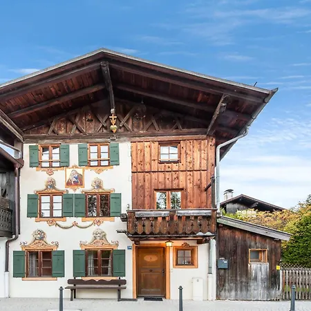Stube&stories - Heritage Riverside Garmisch-Partenkirchen